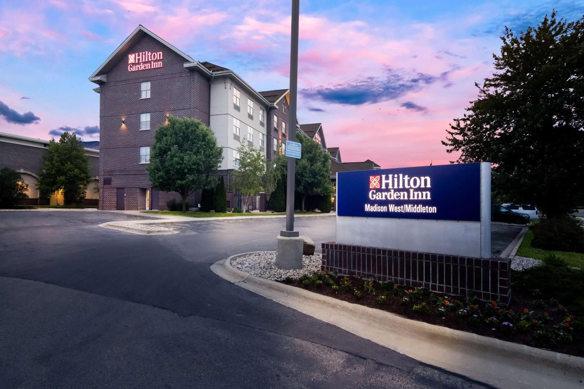 Hilton Garden Inn Madison West/Middleton Exterior photo